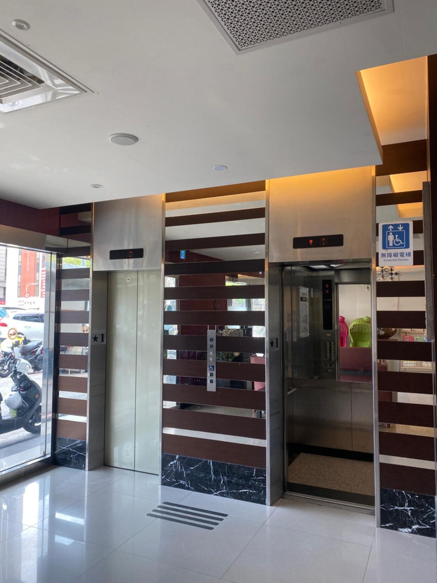 Taipei Toy Hotel Екстериор снимка